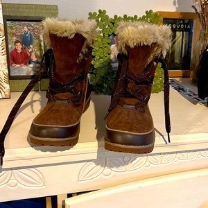 COPY - Sorel snow boots